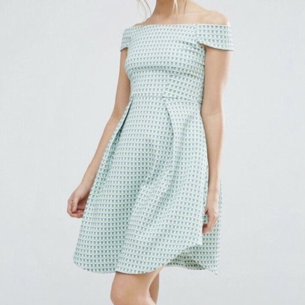 Closet London - Bardot (off the shoulders) Dress
